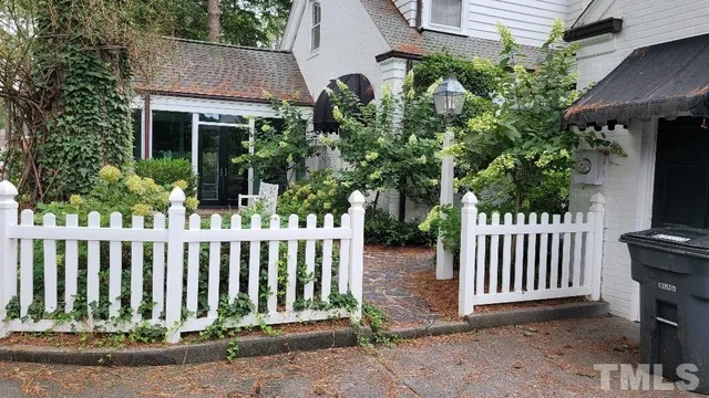 a view of a back yard of the house