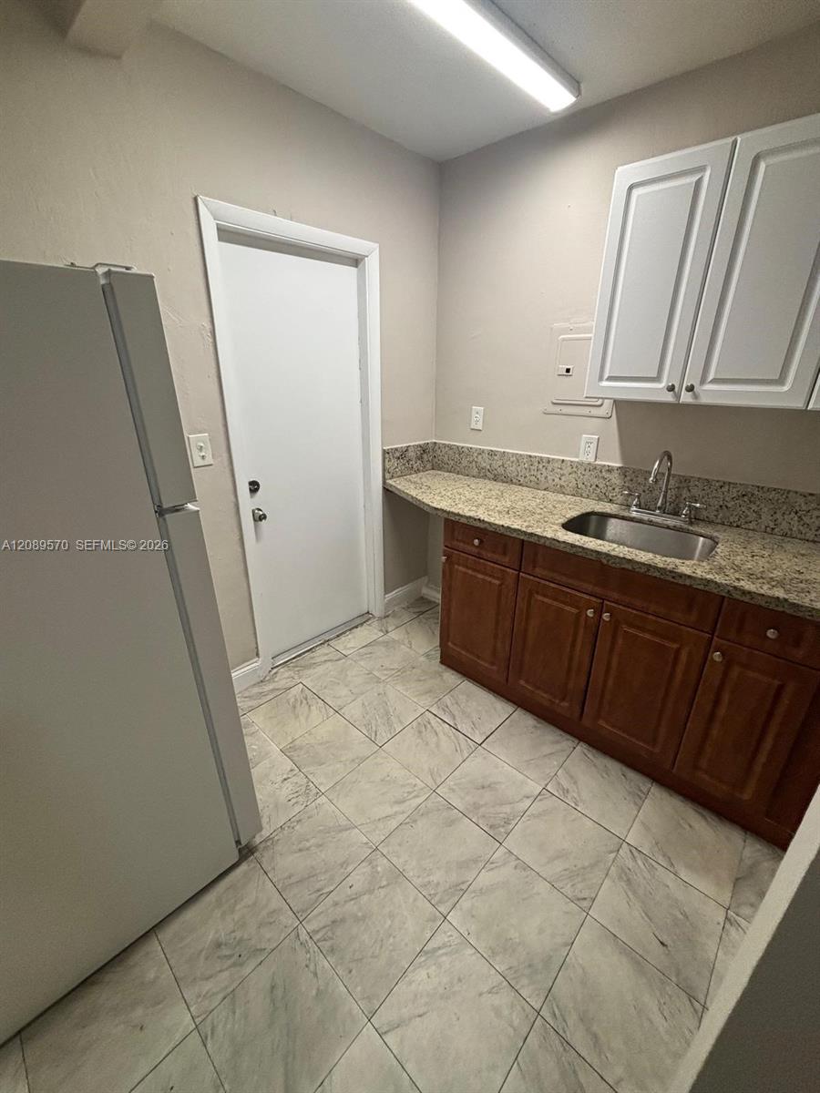 520 Southwest 4th Street, Unit 8 Miami, FL 33130 - Photo 9 of 10 Gallery Image 9