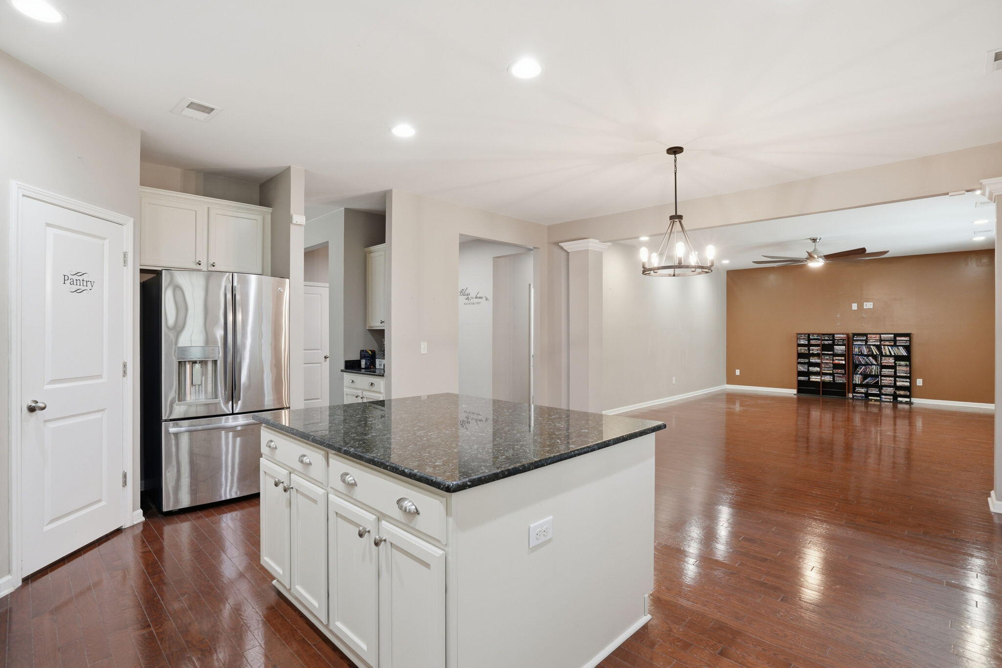 2307 Hummingbird Lane Summerville, SC 29483 - Photo 14 of 63 Kitchen 5