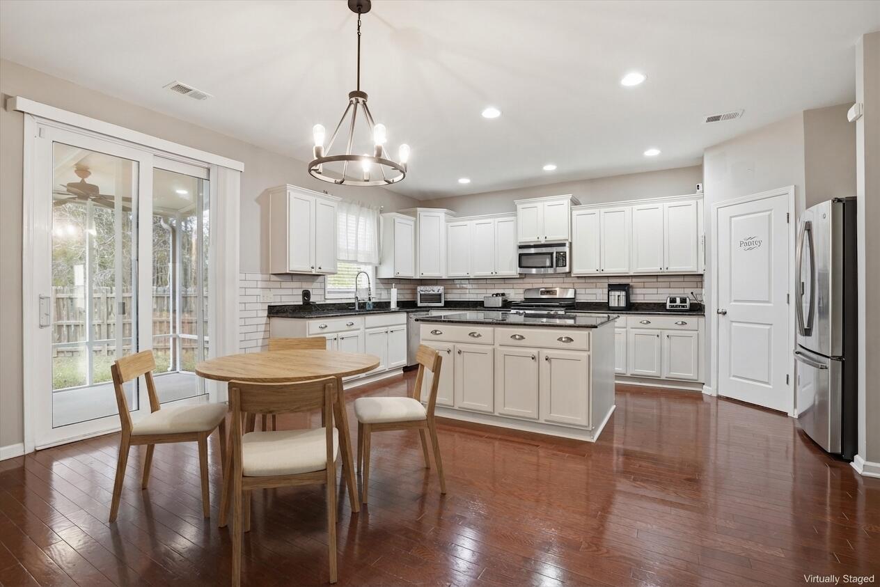 2307 Hummingbird Lane Summerville, SC 29483 - Photo 15 of 63 Kitchen