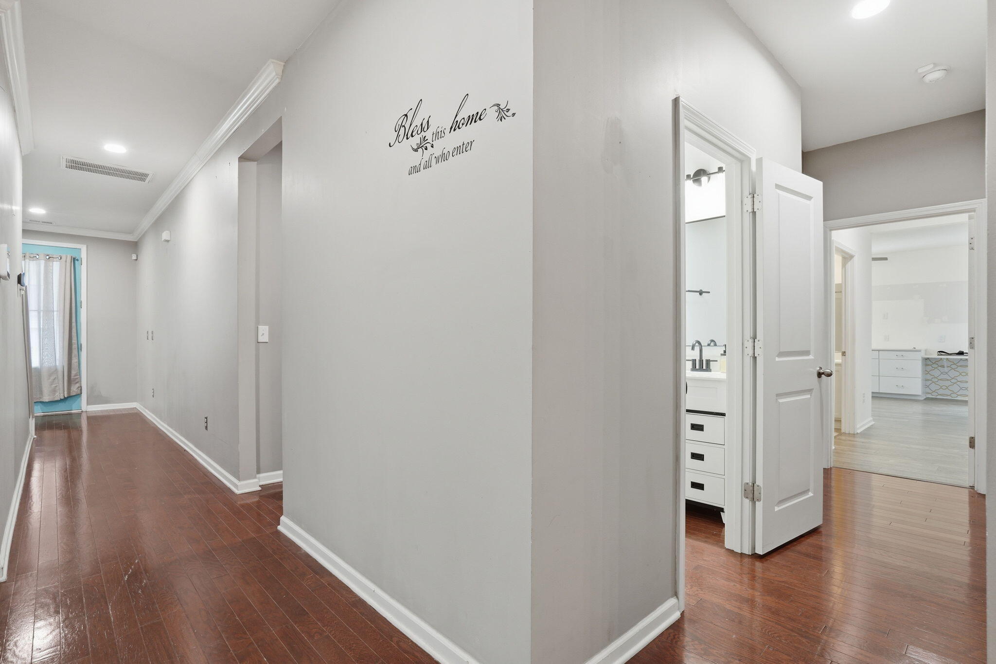 2307 Hummingbird Lane Summerville, SC 29483 - Photo 21 of 63 Hallway, Entrance, Mother In Law Suite
