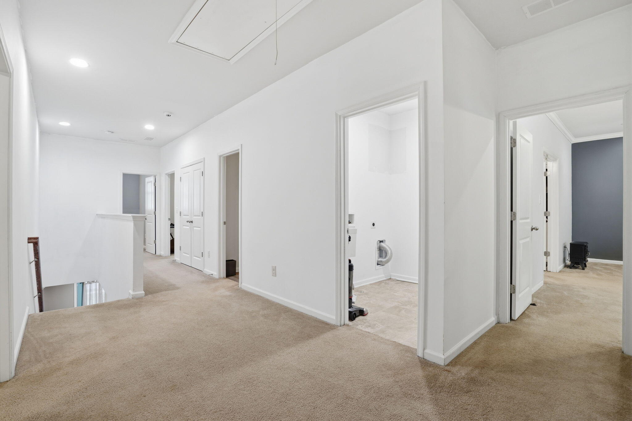 2307 Hummingbird Lane Summerville, SC 29483 - Photo 27 of 63 Upstairs Foyer