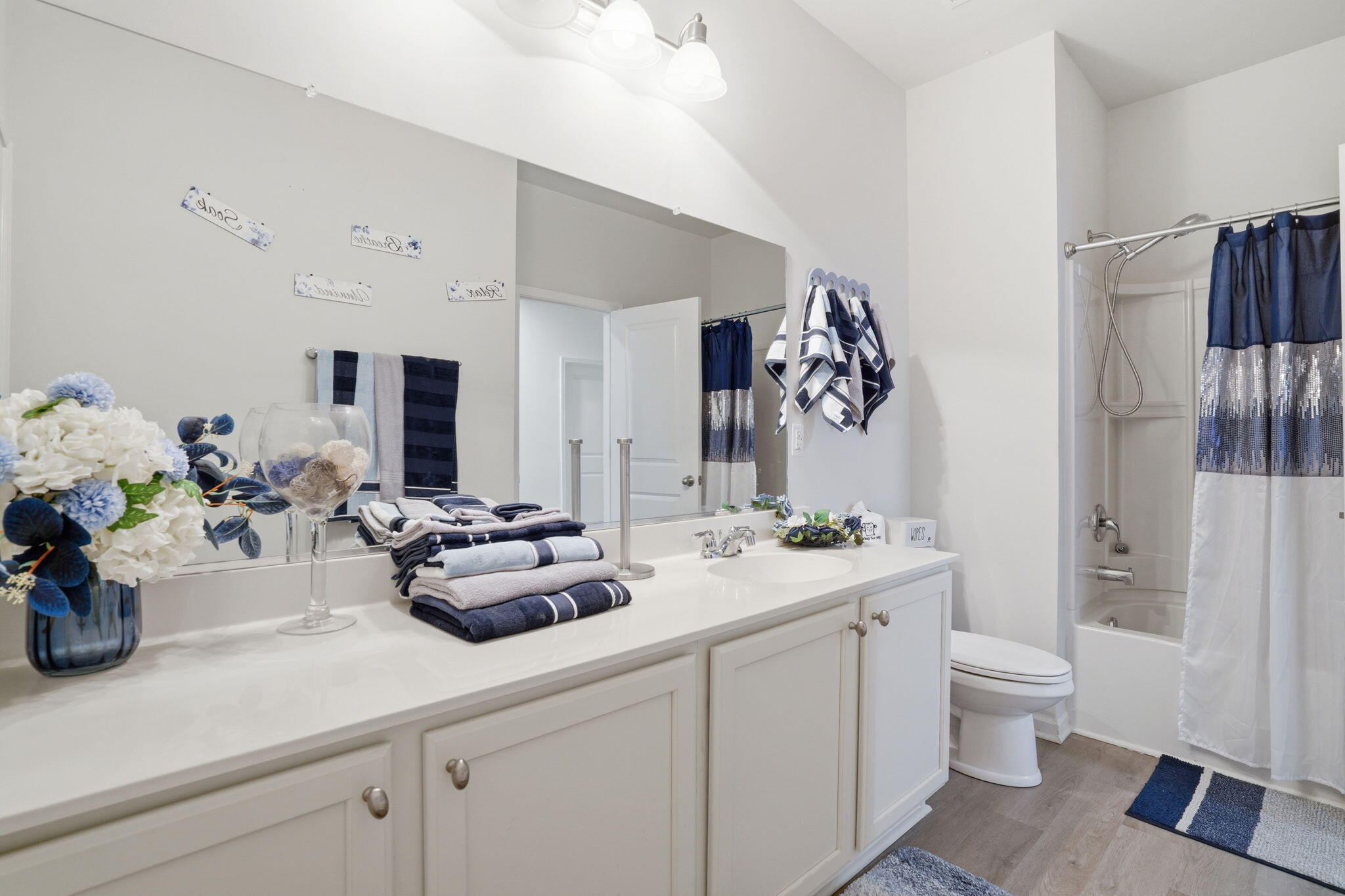 2307 Hummingbird Lane Summerville, SC 29483 - Photo 40 of 63 Bathroom 3