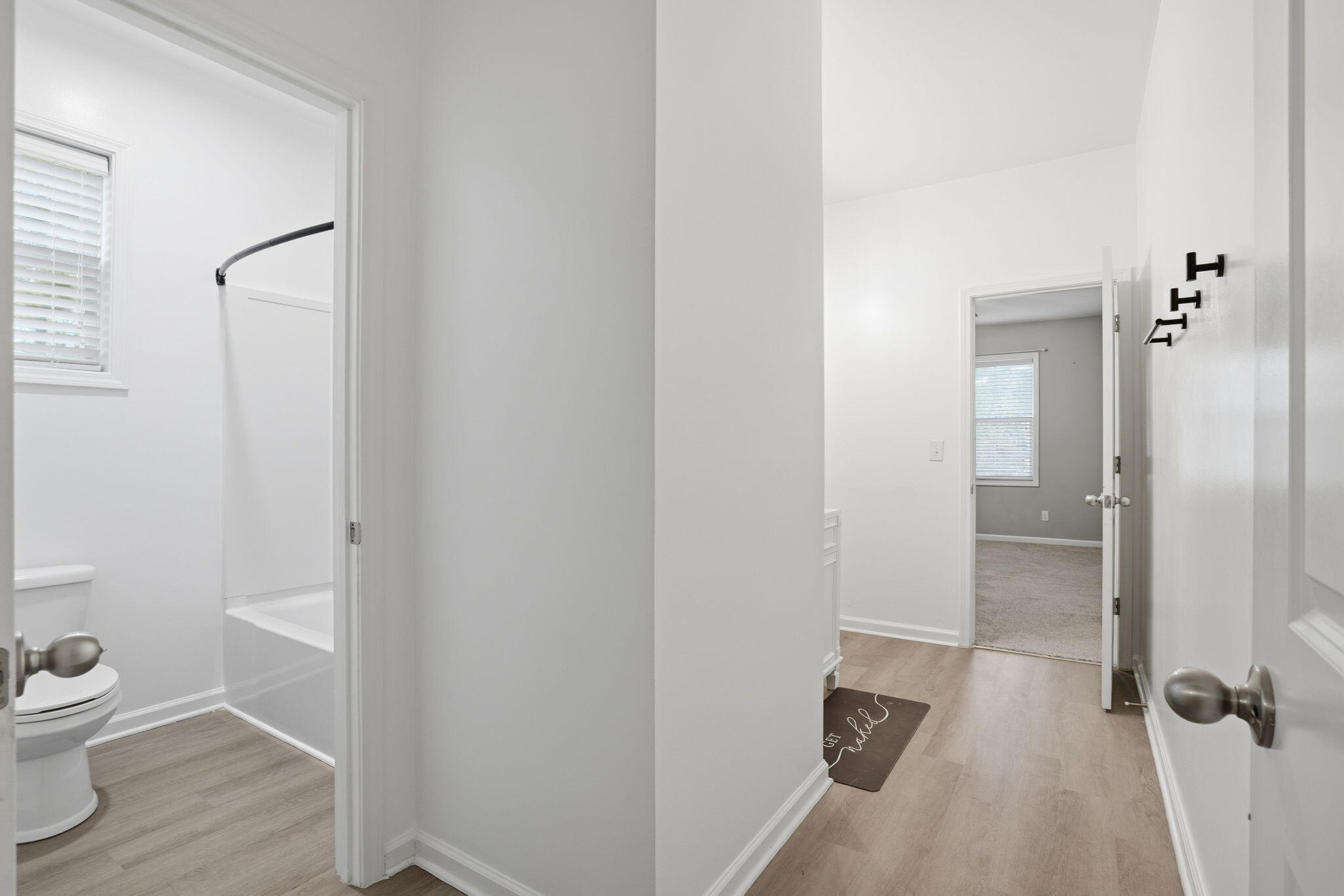 2307 Hummingbird Lane Summerville, SC 29483 - Photo 48 of 63 Bathroom 2 (3)