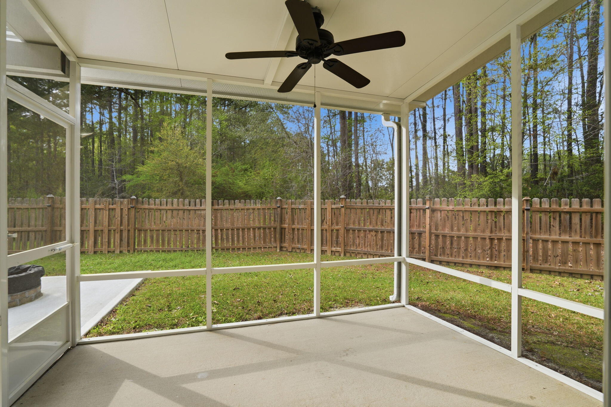 2307 Hummingbird Lane Summerville, SC 29483 - Photo 52 of 63 Screened Porch