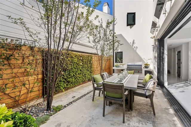 $6,700,000 | 605 Marigold Avenue, Corona del Mar, CA 92625