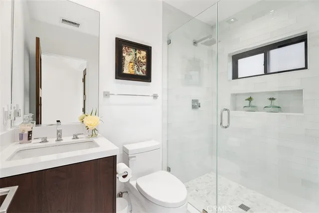 $6,700,000 | 605 Marigold Avenue, Corona del Mar, CA 92625