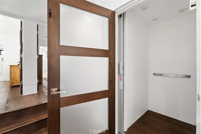 $6,700,000 | 605 Marigold Avenue, Corona del Mar, CA 92625