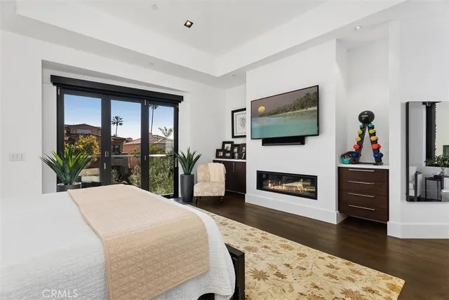 $6,700,000 | 605 Marigold Avenue, Corona del Mar, CA 92625