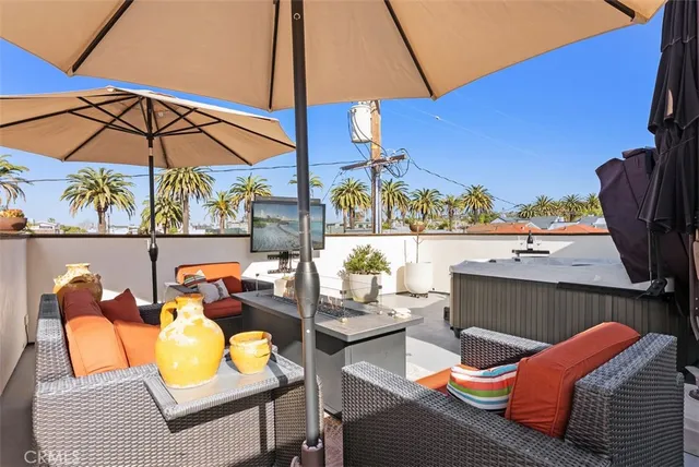$6,700,000 | 605 Marigold Avenue, Corona del Mar, CA 92625