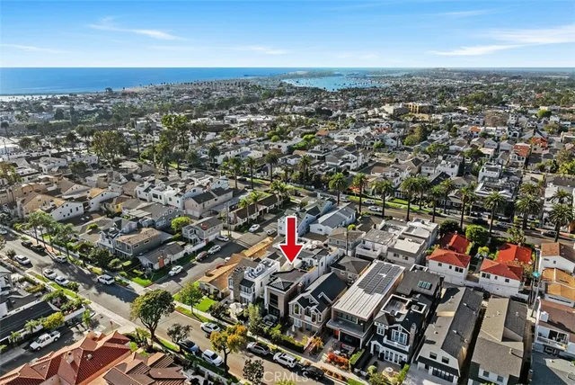$6,700,000 | 605 Marigold Avenue, Corona del Mar, CA 92625