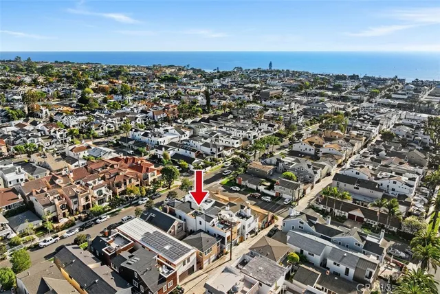 $6,700,000 | 605 Marigold Avenue, Corona del Mar, CA 92625