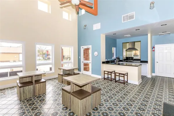$799 | 10301 Sandpiper Drive, Unit 7087, Houston, TX 77096