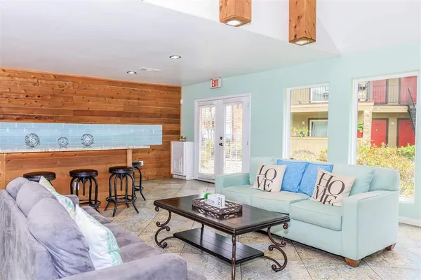 $799 | 10301 Sandpiper Drive, Unit 7087, Houston, TX 77096