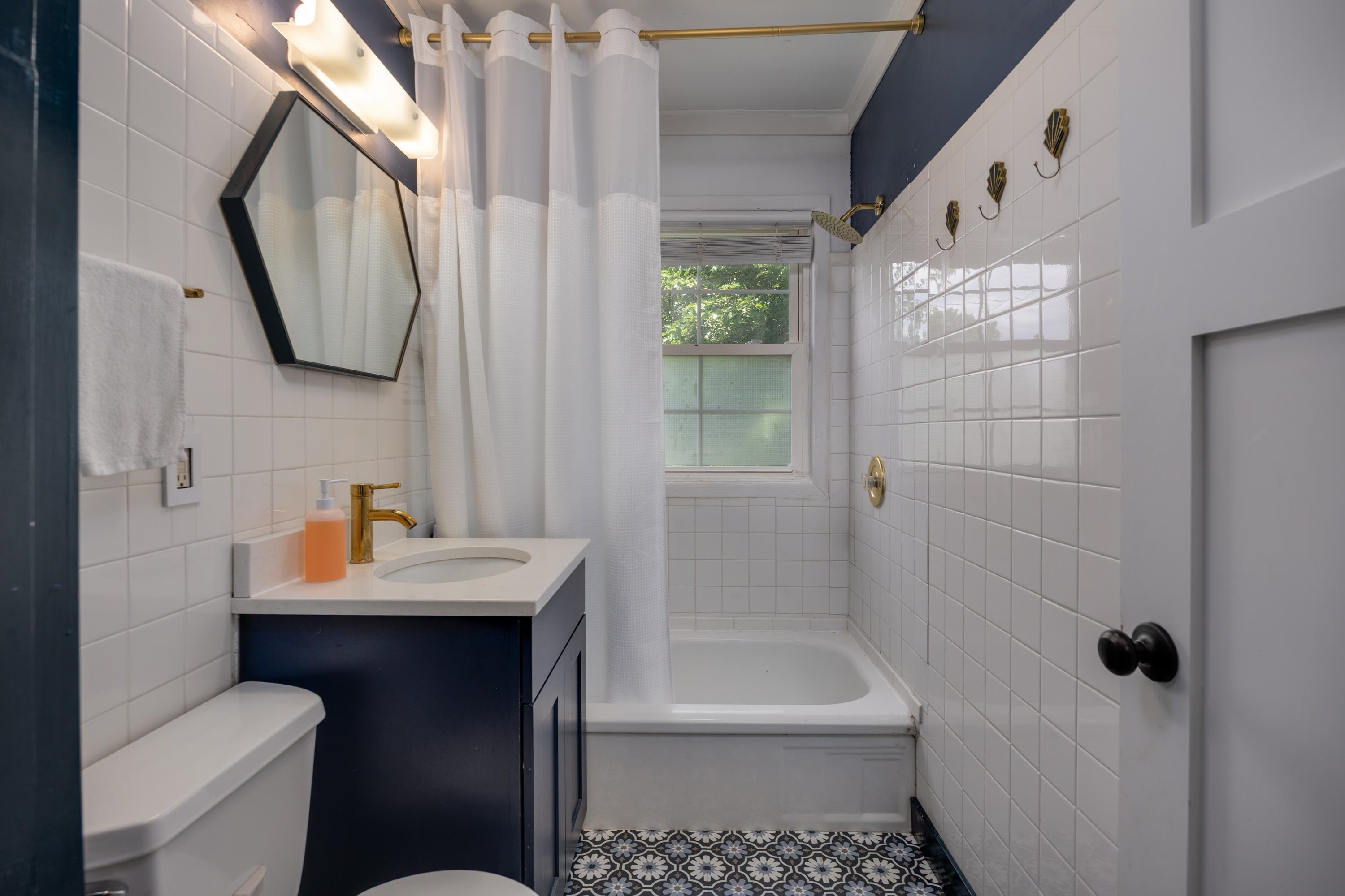 3744 Sargent Street Madison, WI 53714 - Photo 13 of 28