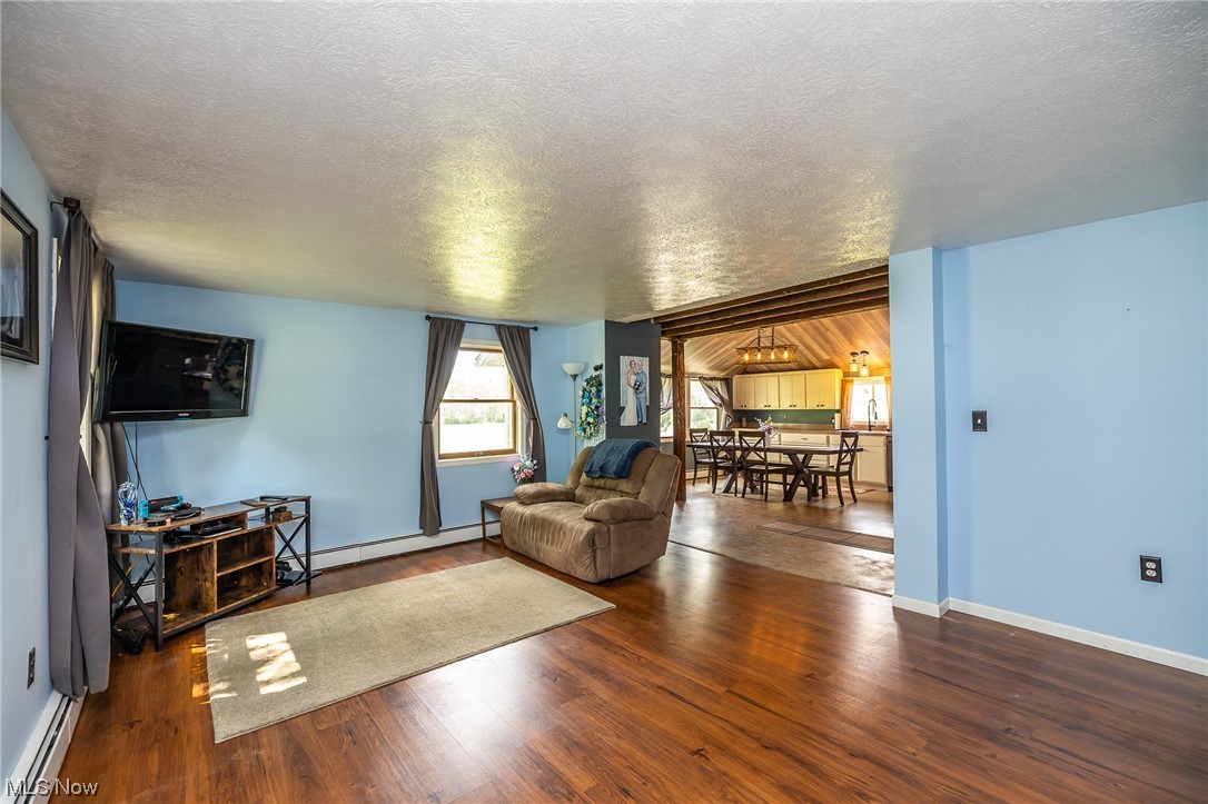 2187 Barclay Messerly Road Southington, OH 44470 - Photo 8 of 35