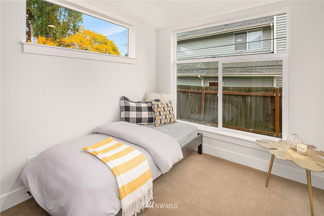 10055 8th Avenue Northwest, Unit B Seattle, WA 98177 - Photo 8 of 11