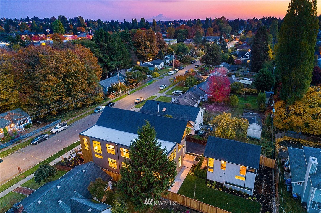 10055 8th Avenue Northwest, Unit B Seattle, WA 98177 - Photo 10 of 11