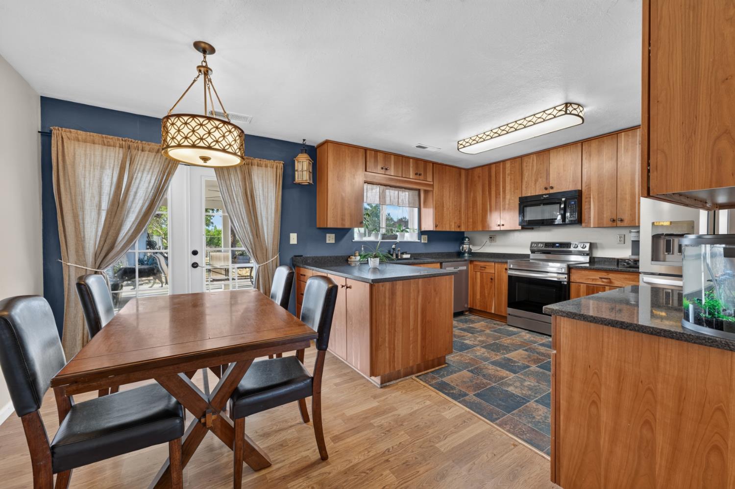 204 Barry Road Yuba City, CA 95991 - Photo 11 of 47