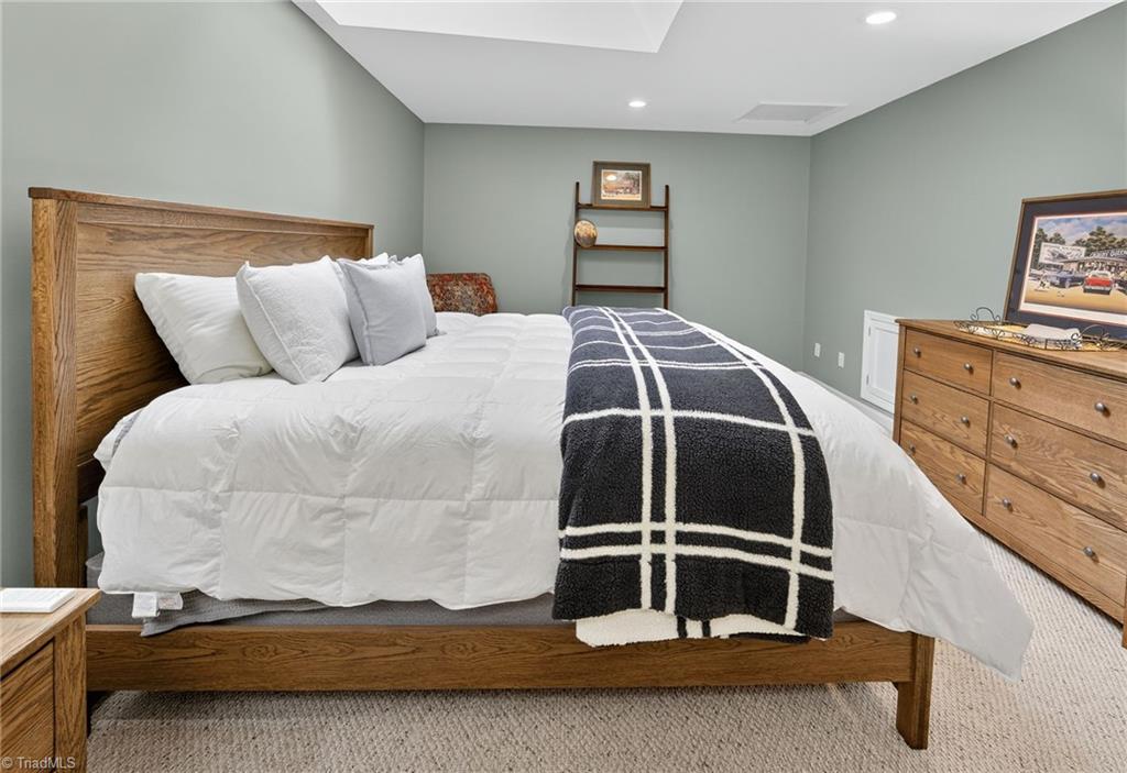 233 Lakeview Place, Unit D2 Jefferson, NC 28640 - Photo 31 of 48