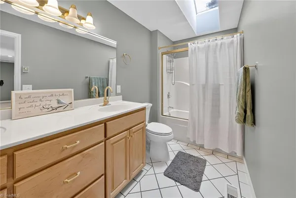 $760,000 | 233 Lakeview Place, Unit D2, Jefferson, NC 28640