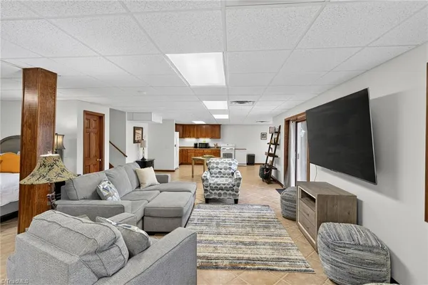 $760,000 | 233 Lakeview Place, Unit D2, Jefferson, NC 28640