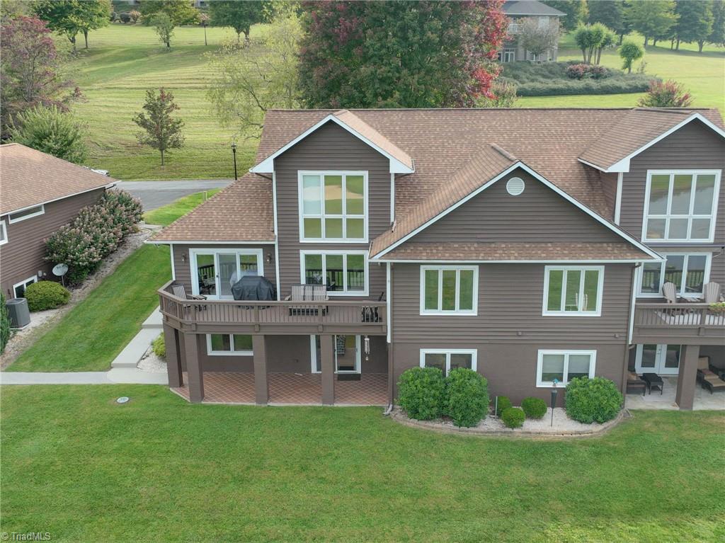 233 Lakeview Place, Unit D2 Jefferson, NC 28640 - Photo 4 of 48