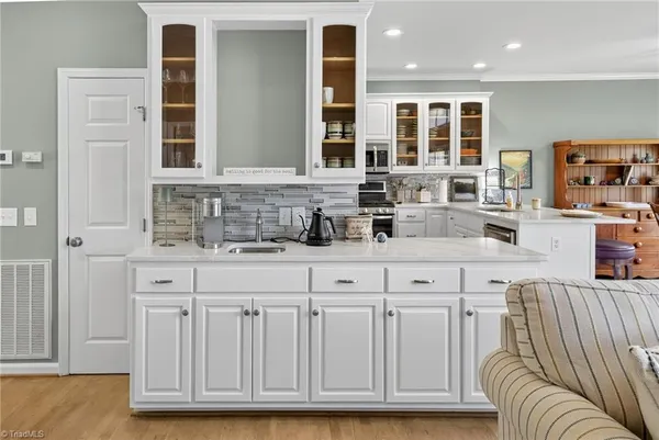 $760,000 | 233 Lakeview Place, Unit D2, Jefferson, NC 28640