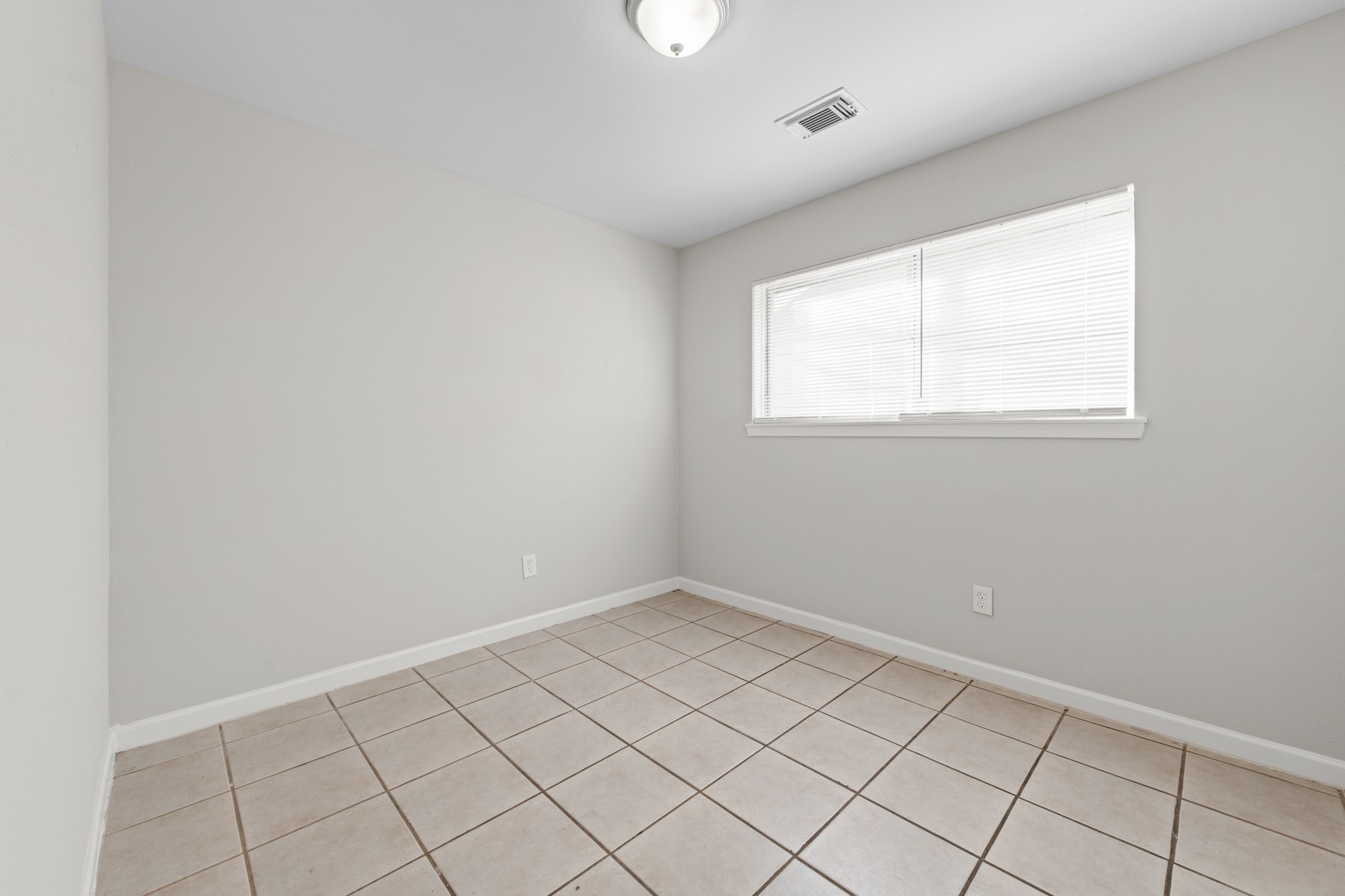 11218 Rebel Road Houston, TX 77016 - Photo 9 of 13