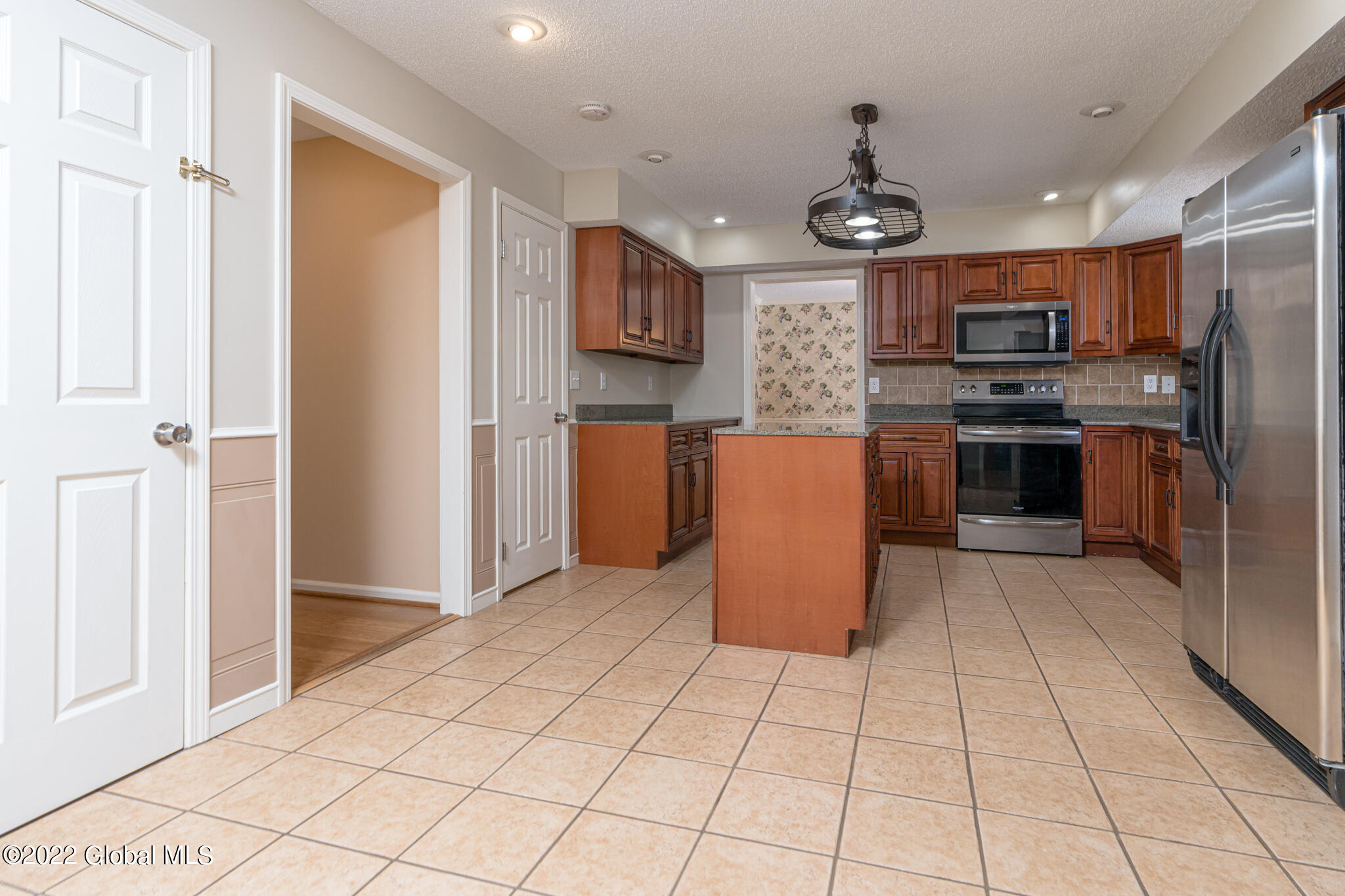 14 Windham Hill Road Bethlehem, NY 12077 - Photo 13 of 42 5FDAB60A-22D2-42E9-BE33-B81EFAD426DD