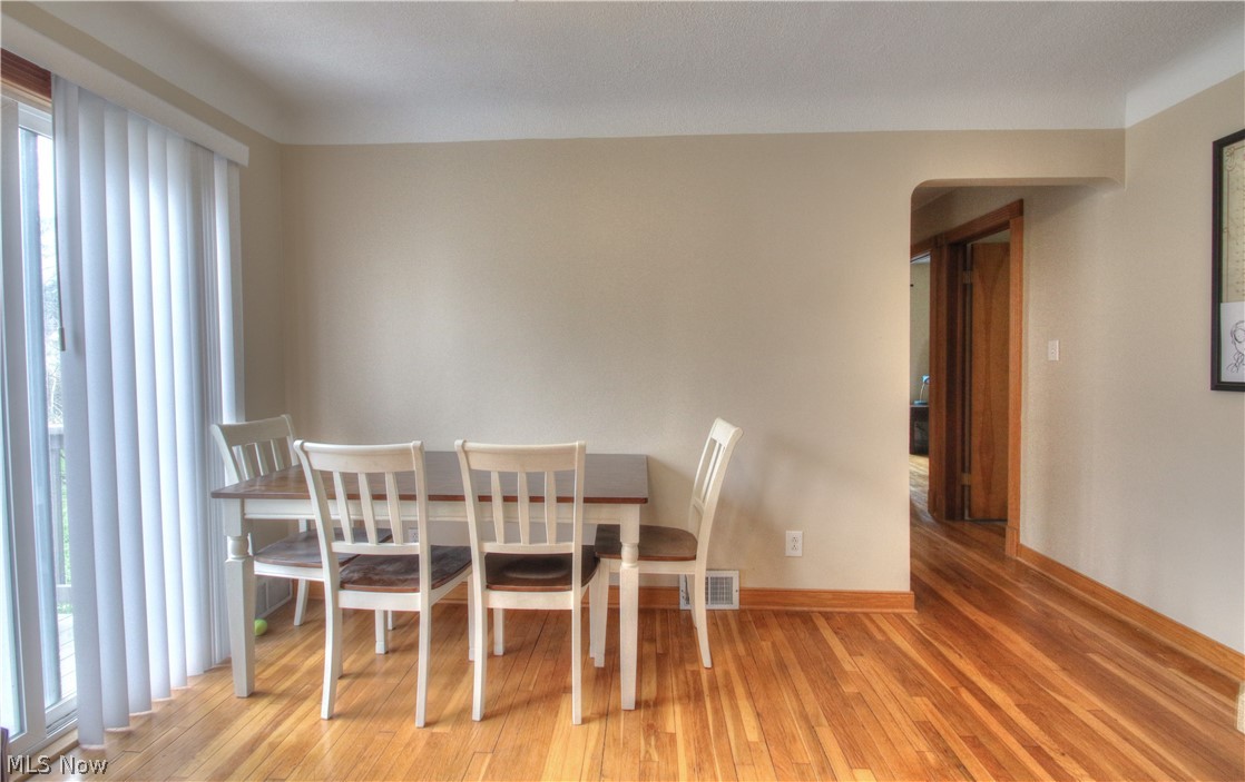 1383 Sunview Road Lyndhurst, OH 44124 - Photo 13 of 34