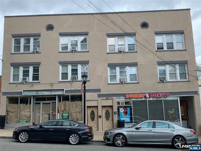 $2,600 | 132 Hardenburgh Avenue, Unit 2E, Demarest, NJ 07627