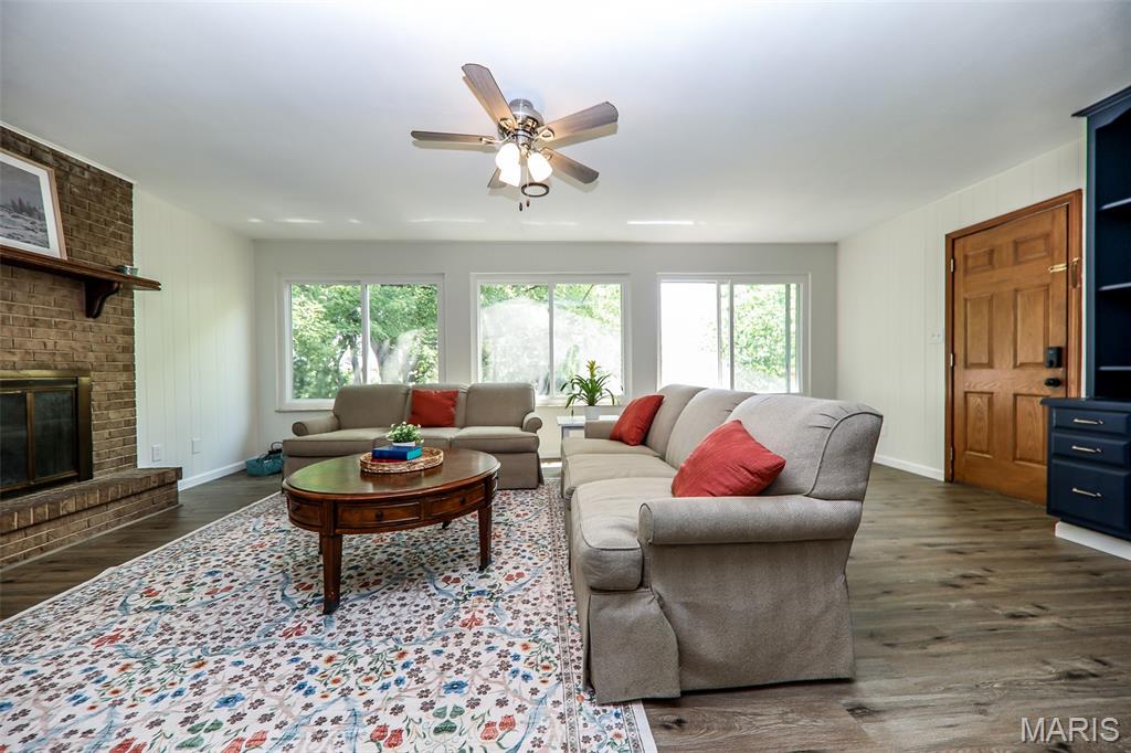 204 Bittersweet Lane Belleville, IL 62221 - Photo 6 of 43 Gallery Image 6