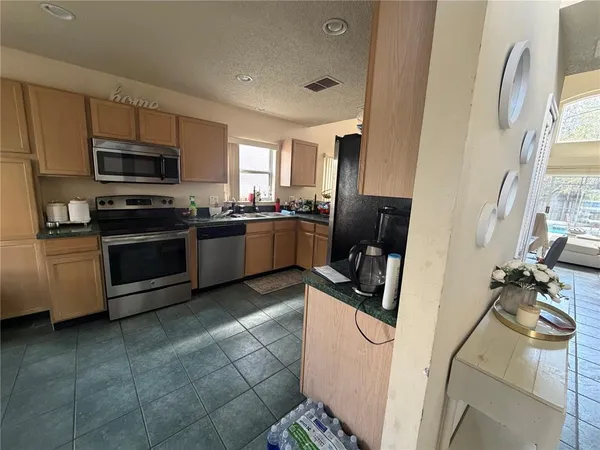 $2,550 | 13112 Meadowfield Drive, Orlando, FL 32824