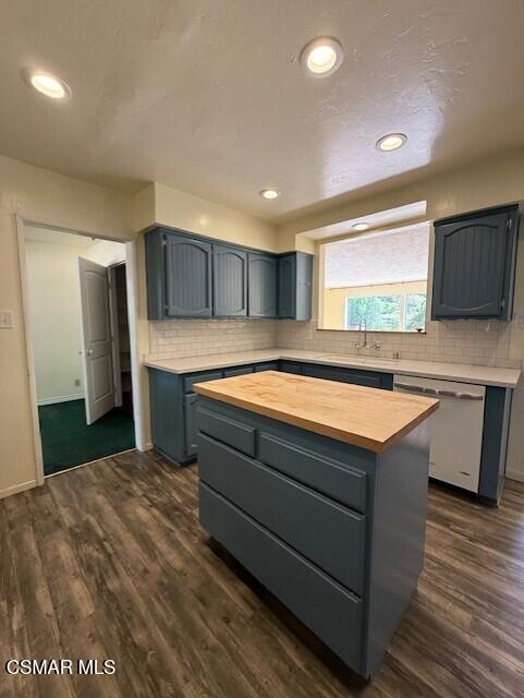 94 Reposo Drive Oak View, CA 93022 - Photo 4 of 18 a kitchen with stainless steel appliances granite countertop a sink and a stove top oven