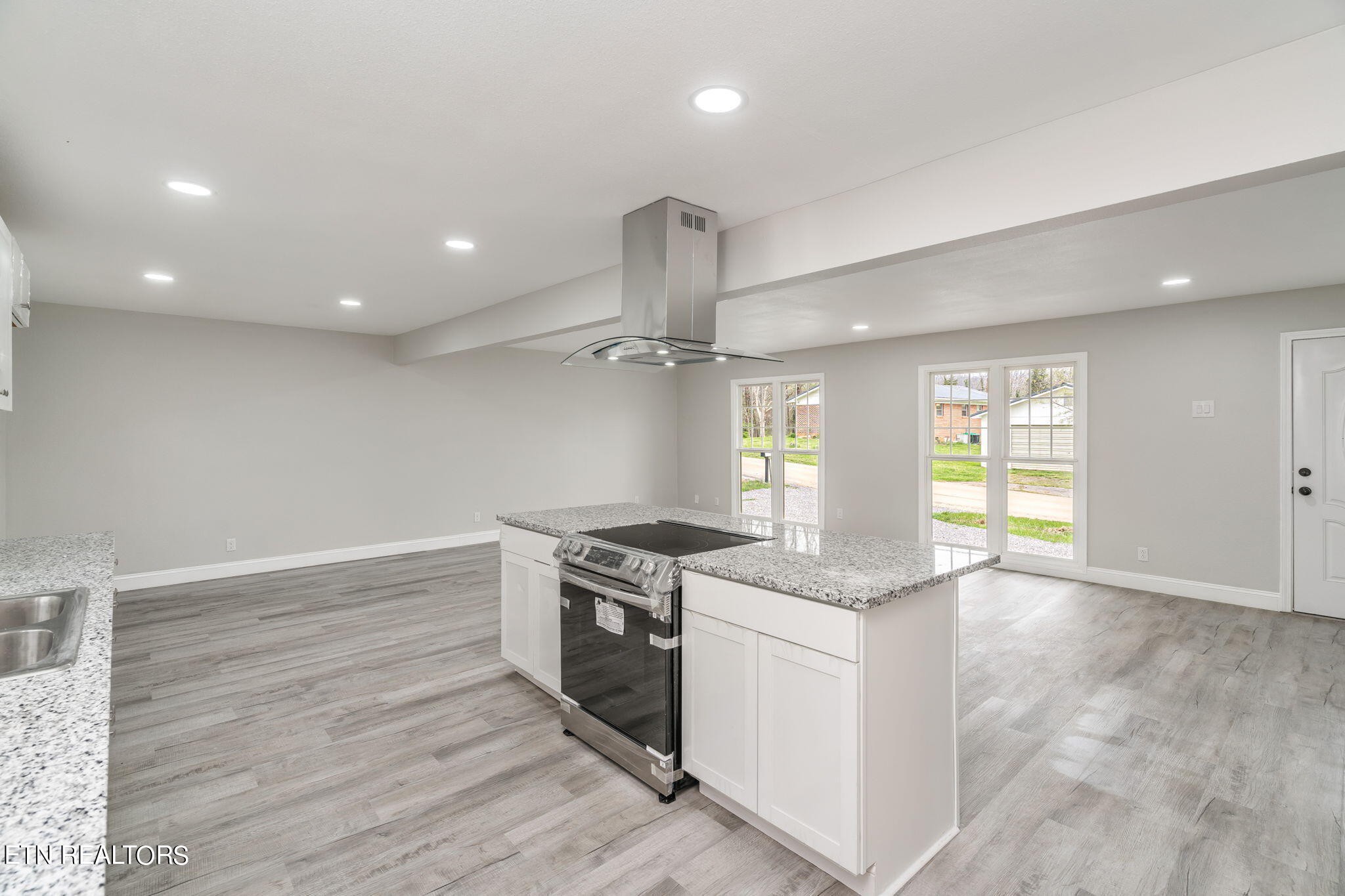 218 Oakmont Road Bean Station, TN 37708 - Photo 12 of 32 Gallery Image 12