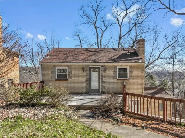 $157,000 | 149 Fairfax Road, Pittsburgh, PA 15221