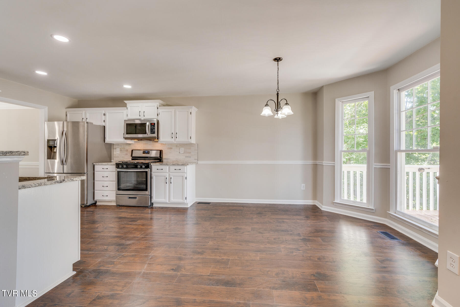 518 Mitchell Road Kingsport, TN 37663 - Photo 13 of 48 013