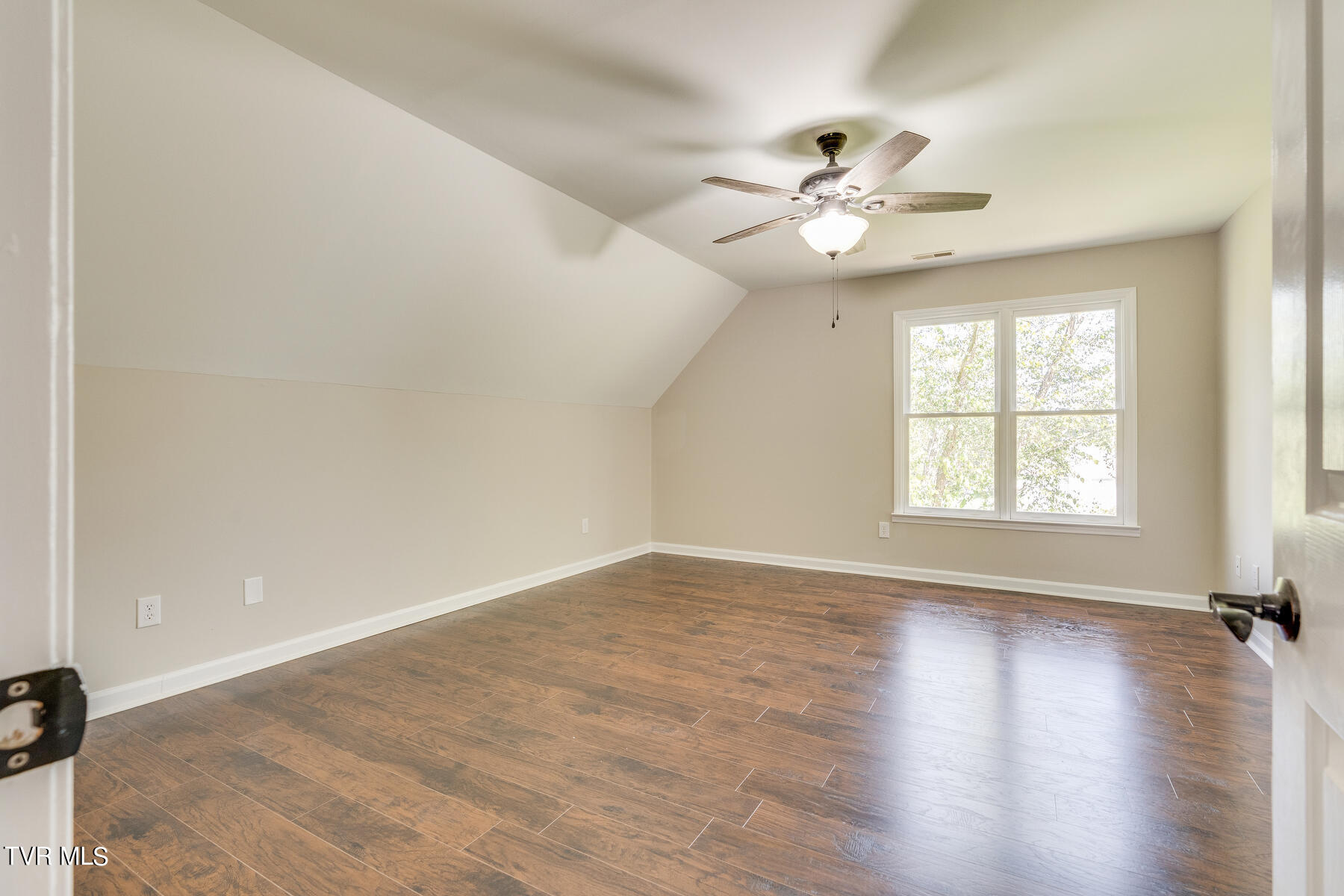 518 Mitchell Road Kingsport, TN 37663 - Photo 24 of 48 024