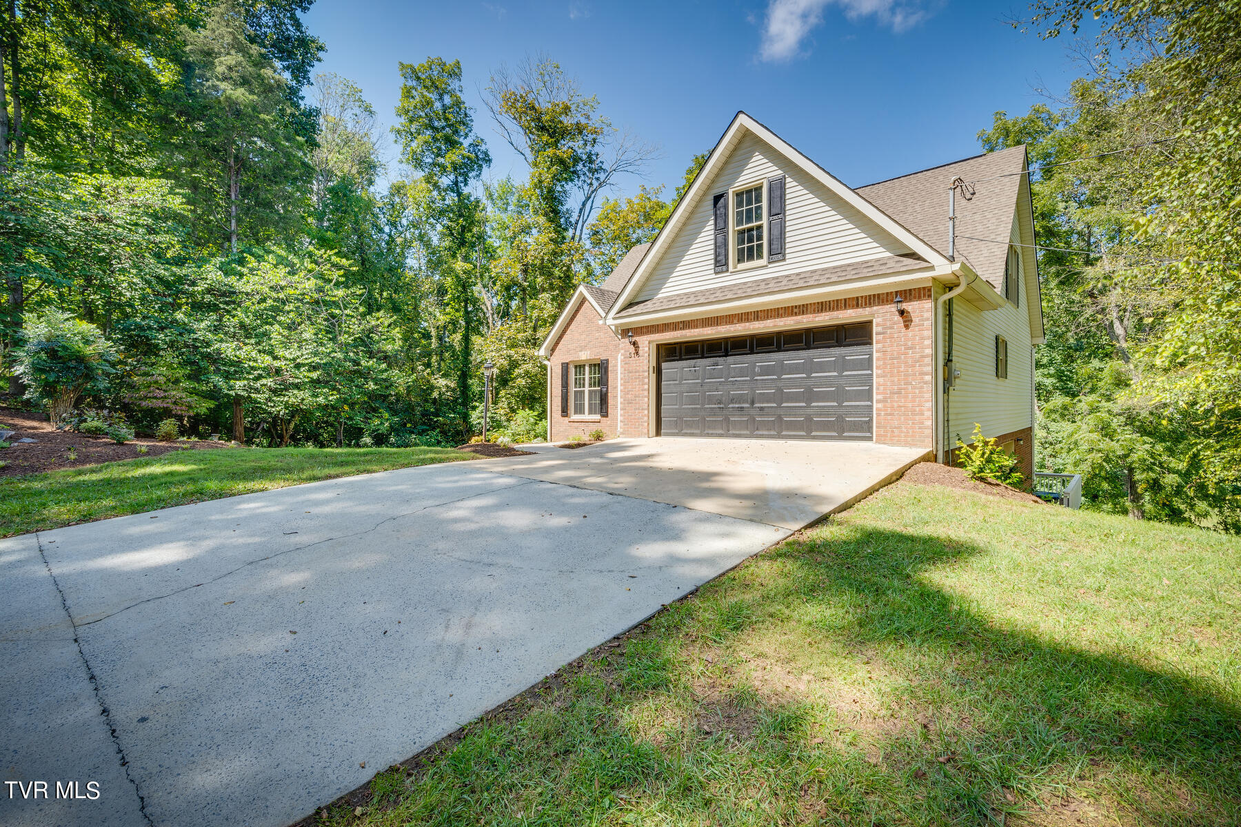 518 Mitchell Road Kingsport, TN 37663 - Photo 3 of 48 003