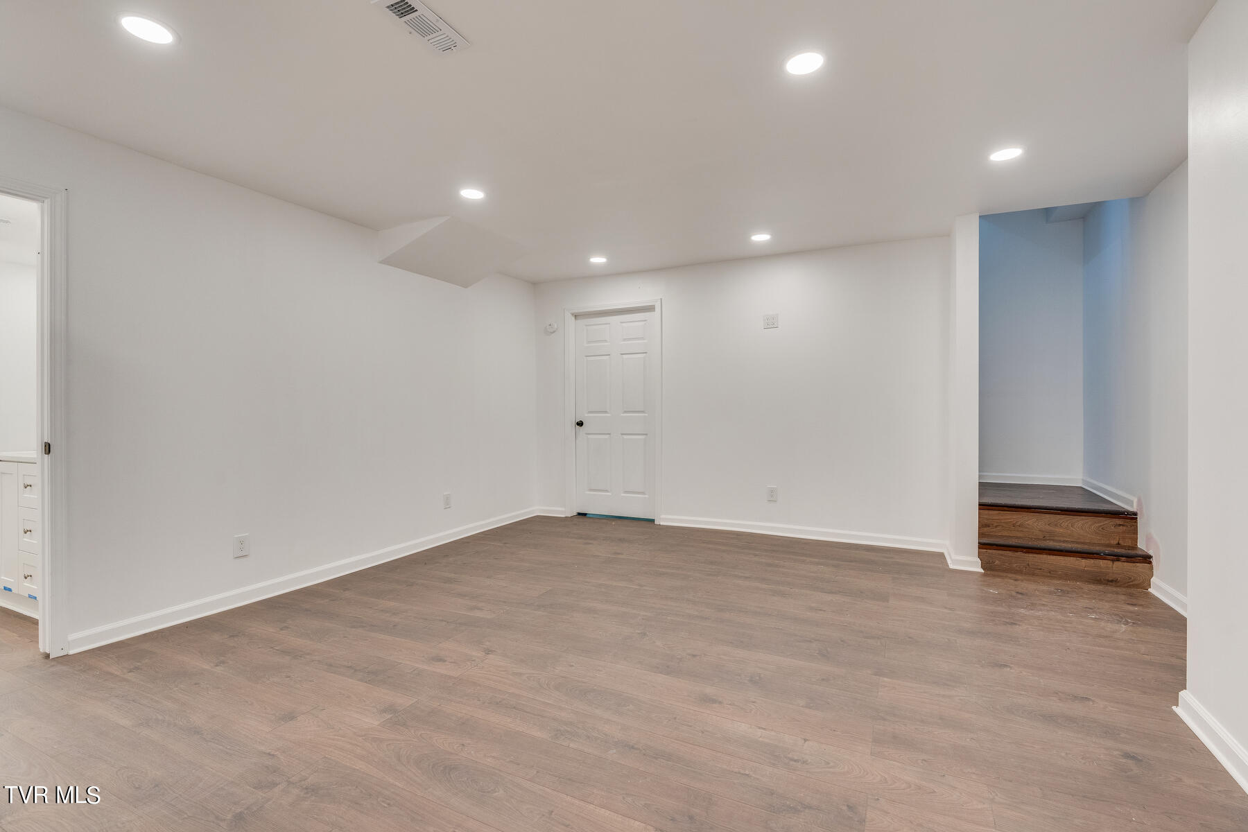 518 Mitchell Road Kingsport, TN 37663 - Photo 34 of 48 034