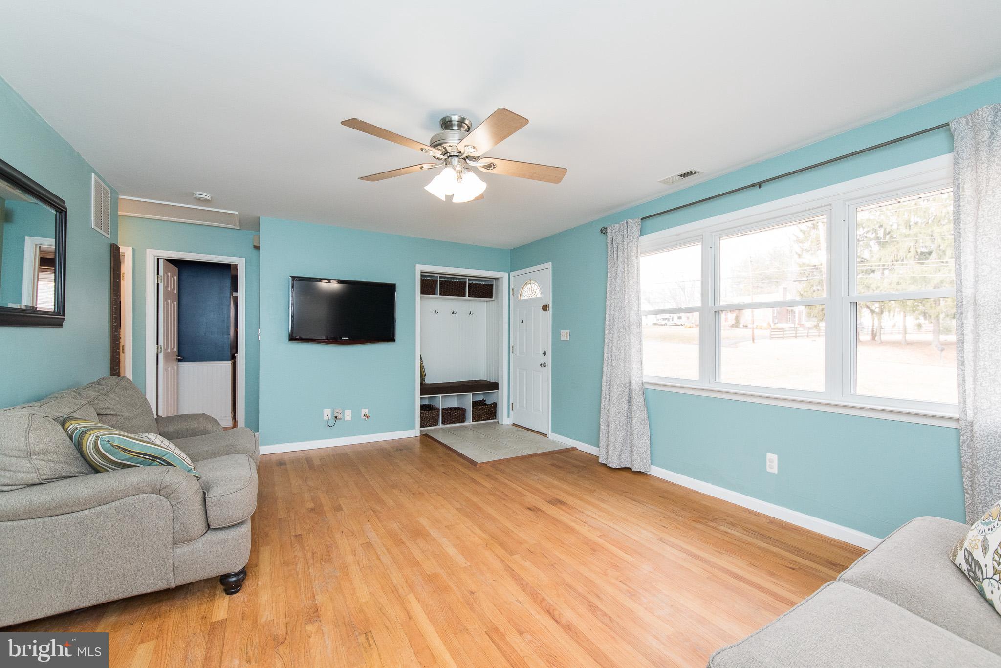 2821 Harford Road Fallston, MD 21047 - Photo 4 of 30 Living Room