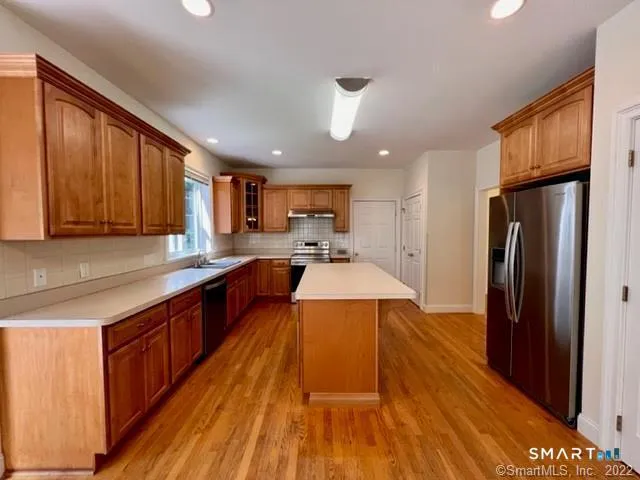 $3,600 | 242 Upper Pattagansett Road, East Lyme, CT 06333