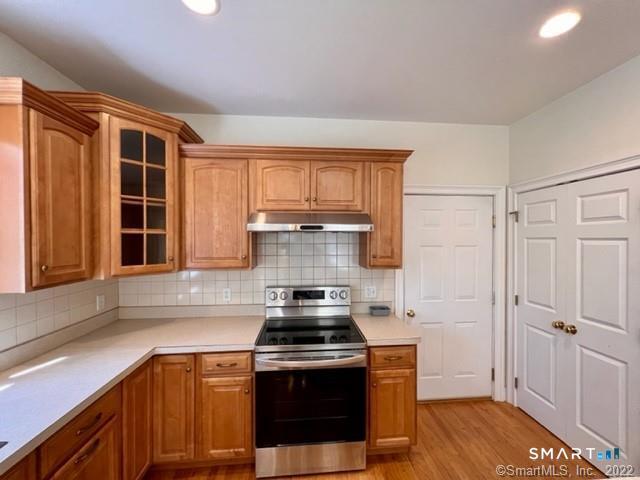 242 Upper Pattagansett Road East Lyme, CT 06333 - Photo 4 of 39