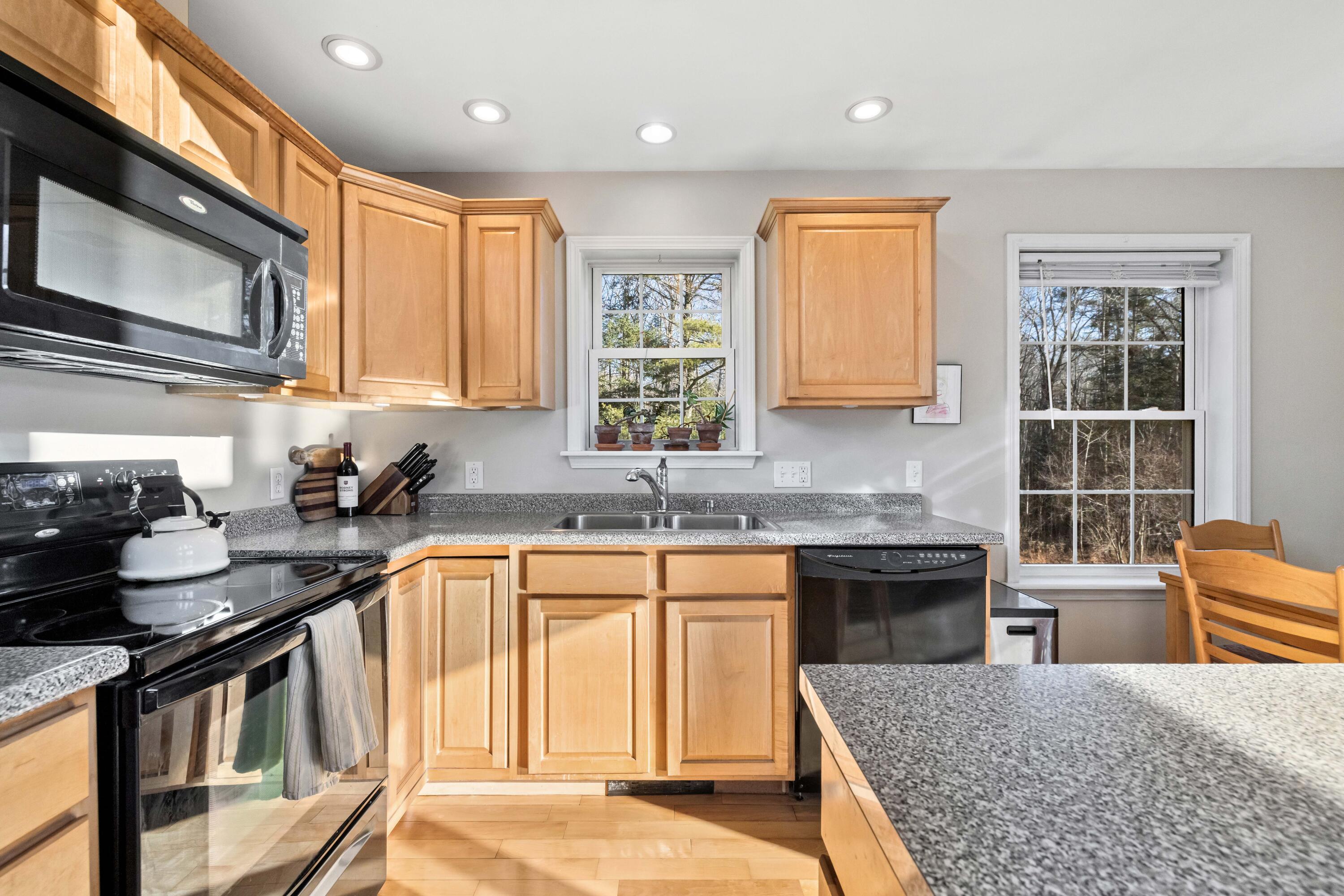 405 Meadow Road Woolwich, ME 04579 - Photo 9 of 34 9