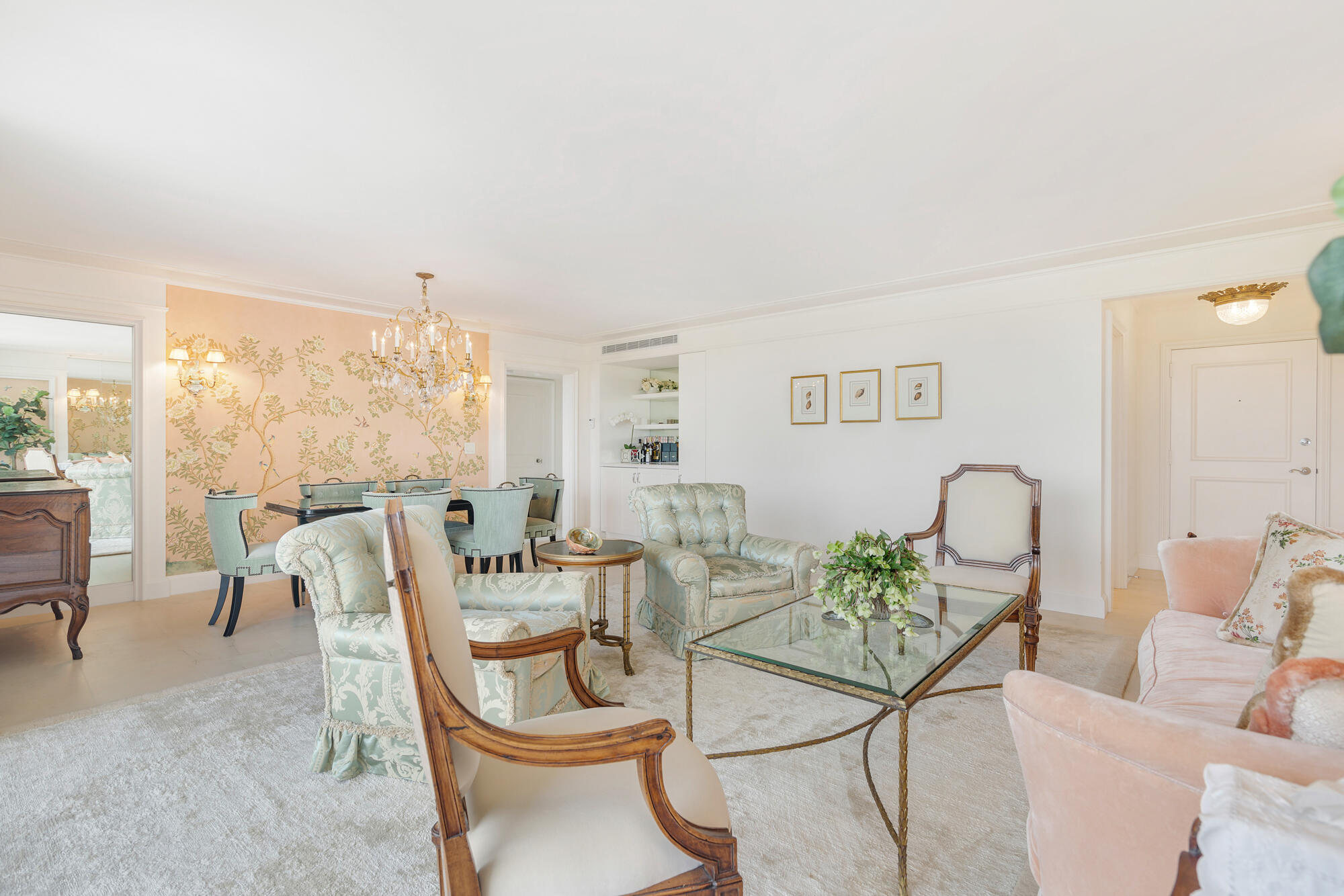 354 Chilean Avenue, Unit 4A Palm Beach, FL 33480 - Photo 3 of 20 low-2