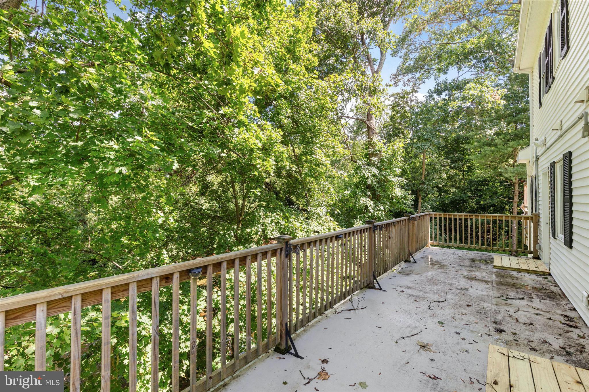 997 Camp Road Telford, PA 18969 - Photo 17 of 25 a view of balcony with wooden fence