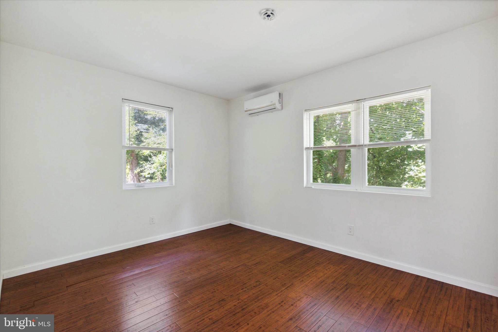 997 Camp Road Telford, PA 18969 - Photo 8 of 25 an empty room with a window
