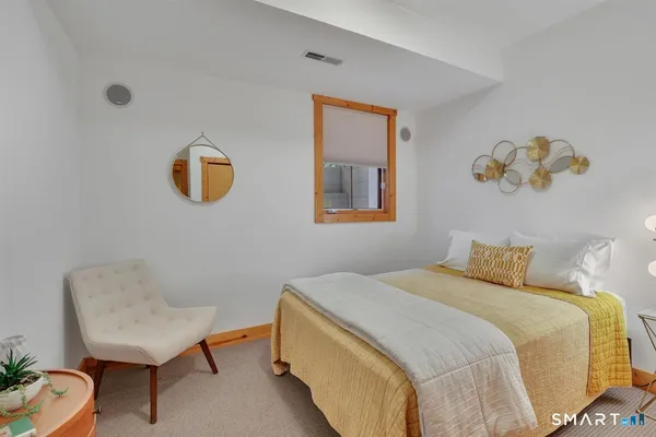 $799,900 | 84 Hollister Drive, Avon, CT 06001