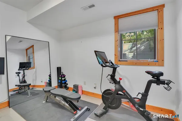 $799,900 | 84 Hollister Drive, Avon, CT 06001